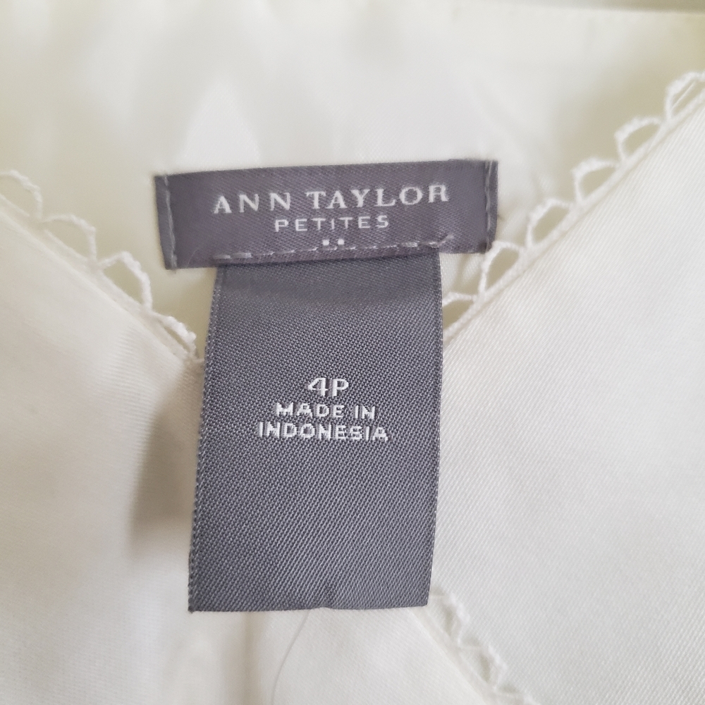 Beautiful Ann Taylor Empire-Waist Dress, 4P - Picture 4 of 9